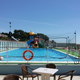 Continuano gli appuntamenti estivi dei Bagni Gabriella: stasera apericena, domenica aperipranzo e mercoledì prossimo serata a tema "Happy Days"