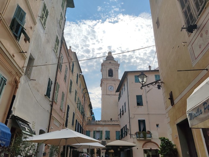 Bordighera: centro storico non pulito come dovrebbe, l'Amministrazione chiede conto alla ditta Teknoservice Bordighera: centro storico non pulito come dovrebbe, l'Amministrazione chiede conto alla ditta Teknoservice