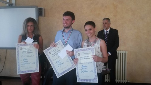 Le Logge Massoniche di Sanremo donano tre borse di studio agli studenti del Liceo Cassini