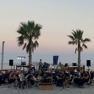 Bordighera, "La banda incanta il nuovo anno": concerto al teatro Golzi (Foto)
