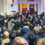 Sanremo 2027, ora è ufficiale: cambia la corsa dei Giovani, finale a sei il 18 dicembre al Casinò e il vincitore tra i Big