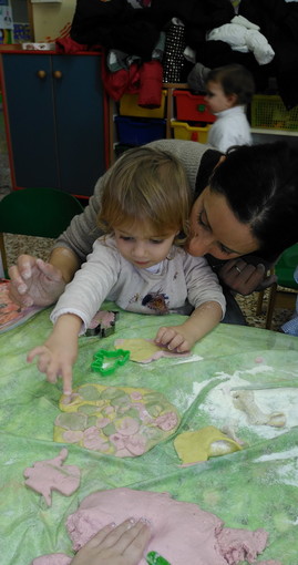 Sanremo: un bel momento di condivisione e manualità per i bimbi del servizio educativo domiciliare 'Il Pesciolino d’Oro' e della Scuola dell'Infanzia 'Maria Goretti' (foto) Sanremo: un bel momento di condivisione e manualità per i bimbi del servizio educativo domiciliare 'Il Pesciolino d’Oro' e della Scuola dell'Infanzia 'Maria Goretti' (foto)