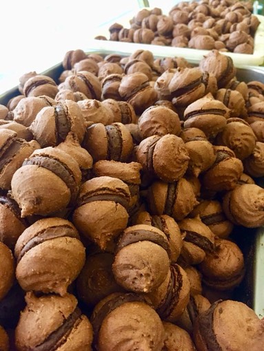 I prodotti artigianali conquistano l’e-commerce. Balzola: “In pochi giorni i nostri baci di Alassio arrivano all’altro capo del mondo” I prodotti artigianali conquistano l’e-commerce. Balzola: “In pochi giorni i nostri baci di Alassio arrivano all’altro capo del mondo”