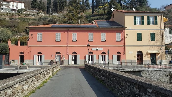 Misteriosa moria di anguille nel tratto di fiume che attraversa Borgomaro. Il sindaco Mela: “La qualità dell’acqua non è in discussione” Misteriosa moria di anguille nel tratto di fiume che attraversa Borgomaro. Il sindaco Mela: “La qualità dell’acqua non è in discussione”