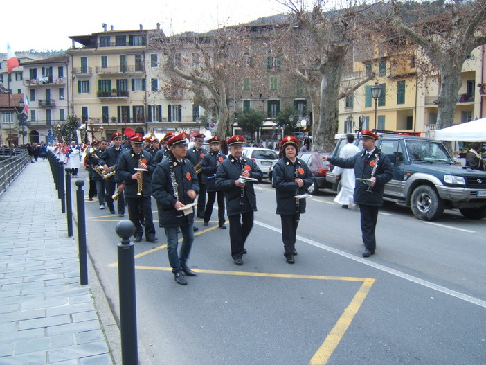 Dolceacqua: una mostra fotografica per i 150 anni della banda, nel weekend la raccolta delle fotografie Dolceacqua: una mostra fotografica per i 150 anni della banda, nel weekend la raccolta delle fotografie
