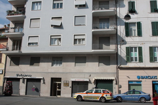 Sanremo: trovata donna senza vita nell'appartamento, il decesso risale a svariati giorni fa Sanremo: trovata donna senza vita nell'appartamento, il decesso risale a svariati giorni fa