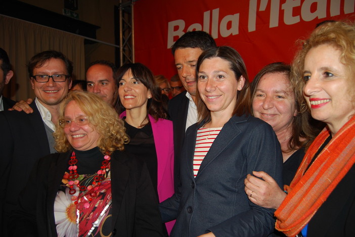 L’assessore di Vallecrosia Monica Barra insieme alle donne del PD ligure all’incontro con Matteo Renzi L’assessore di Vallecrosia Monica Barra insieme alle donne del PD ligure all’incontro con Matteo Renzi