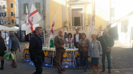 Sanremo: banchetto informativo della Lega Nord matuziana per il referendum costituzionale
