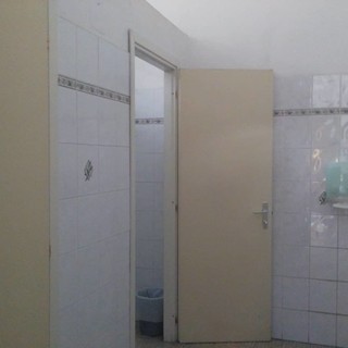Imperia: ecco il progetto per la ristrutturazione dei bagni a 70mila euro "Non presentano problemi strutturali"