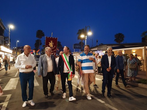 Tensione a Ventimiglia, scintille alla Battaglia di Fiori Kids tra Pro Loco Intemelia e staff del sindaco Di Muro