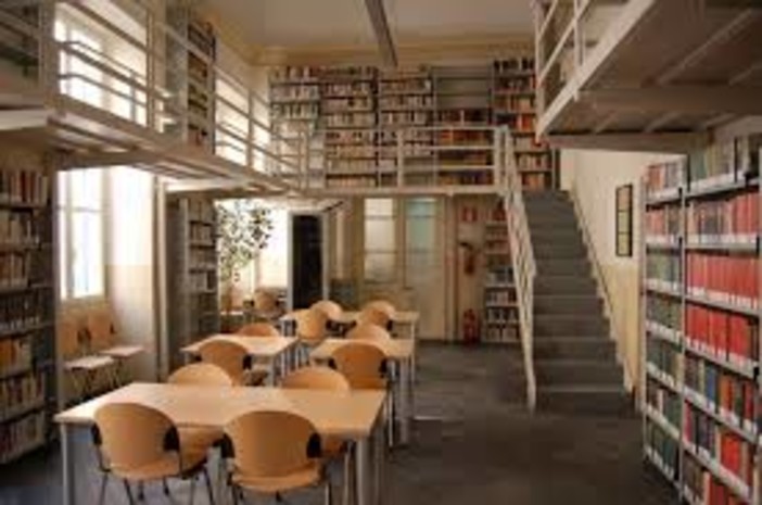 Sanremo: dopo la pandemia alla biblioteca 'Corradi' tornano quotidiani e riviste per la lettura in sede