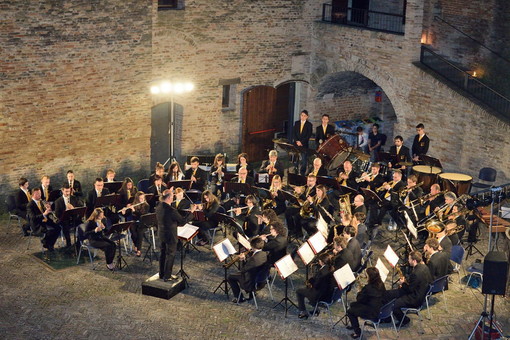 Bordighera: domani sera alle 21.15 ai giardini Lowe il concerto di fiato 'Giuseppe Verdi'