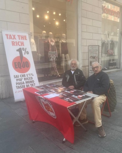 Raccolta firme per la legge di iniziativa popolare sull1% equo, banchetti di Rifondazione Comunista a Sanremo