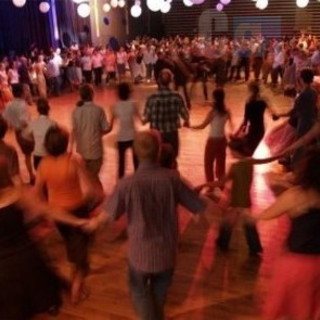 Airole: domani, festa occitana con lo spettacolo di Balfolk e il concerto dei Controcanto