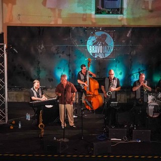 Sanremo: lo swing internazionale di Ray Gelato and the Giants apre l’edizione 2024 di Bravo Jazz (Foto) Sanremo: lo swing internazionale di Ray Gelato and the Giants apre l’edizione 2024 di Bravo Jazz (Foto)