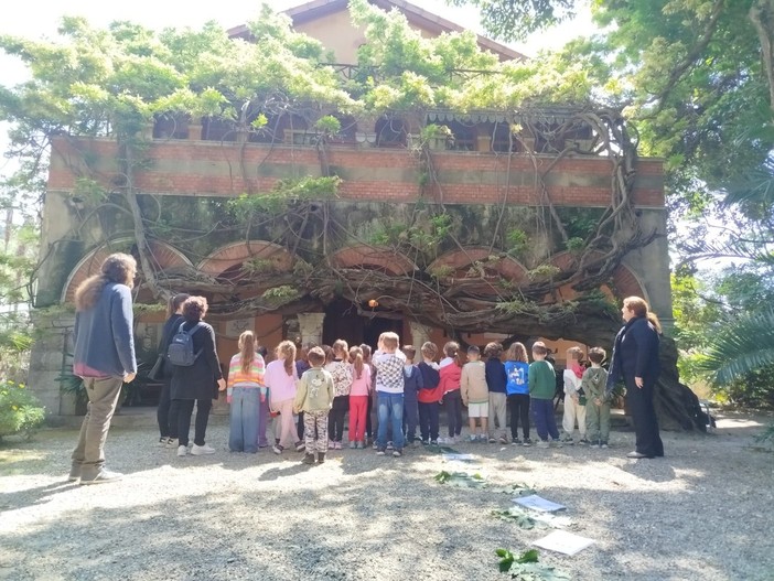 Bordighera, bimbi della 'Rodari' alla scoperta del Museo Bicknell (Foto)