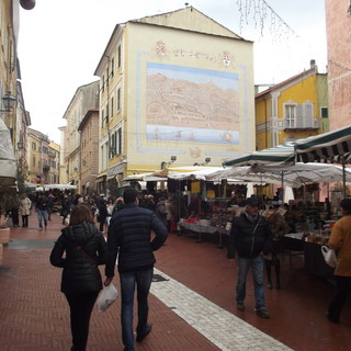 Imperia: il 6 ed il 7 gennaio arriva la Befana Imperiese organizzata da Confesercenti