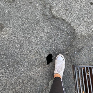 Profonda e pericolosa buca in Via Gibelli ad Imperia, PD: "Auspichiamo un immediato intervento" Profonda e pericolosa buca in Via Gibelli ad Imperia, PD: "Auspichiamo un immediato intervento"