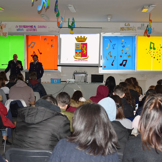 Incontri nelle scuole di Imperia e Ventimiglia per la prevenzione ed il contrasto all'illegalità tra i giovani con il progetto Blue Box