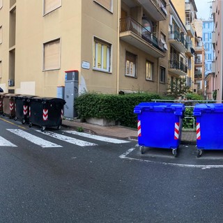 Raccolta differenziata a Ventimiglia, D'Andrea: "12 bidoni in via Carso, per nulla funzionale e igienico" (Foto)