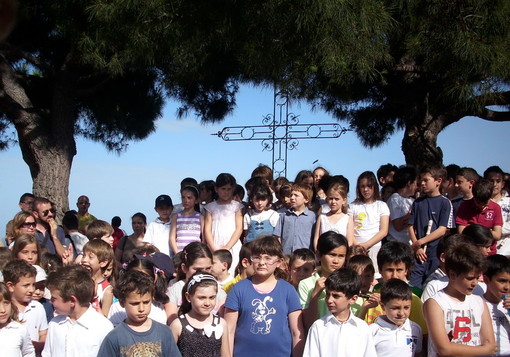 Imperia: ascensori al Parasio, intervento del Comitato Spontaneo per la tutela del Borgo Imperia: ascensori al Parasio, intervento del Comitato Spontaneo per la tutela del Borgo