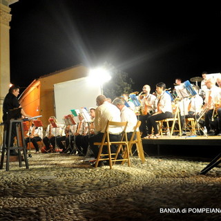 Martedì e mercoledì, concerto estivo senza eguali della banda musicale di Pompeiana e di Pietrabruna Martedì e mercoledì, concerto estivo senza eguali della banda musicale di Pompeiana e di Pietrabruna