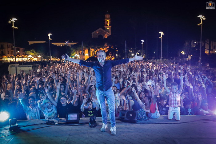 Diano Marina: ordine pubblico a rischio, sospesi gli spettacoli 'Balliamoci l'Estate' Diano Marina: ordine pubblico a rischio, sospesi gli spettacoli 'Balliamoci l'Estate'