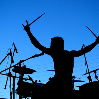 Cervo: sabato prossimo al centro 'Babilonia' la presentazione del corso di batteria a cura di Steve Foglia