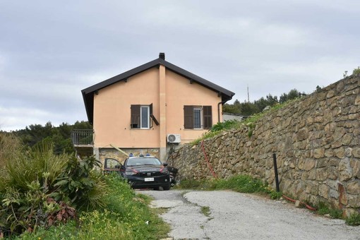 Bimba di 2 anni morta da ore, il gip: la madre avrebbe viaggiato in auto fino a Bordighera col corpo della figlia