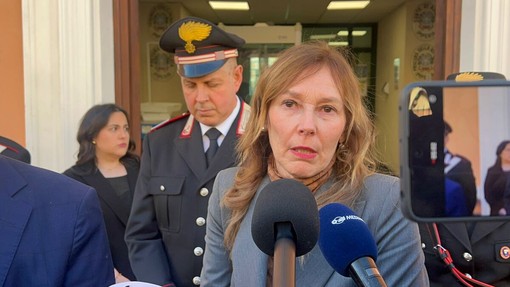 Bimba morta a Bordighera, attesi gli esiti dell’autopsia. Le due sorelle restano in struttura protetta: "La madre non ha contatti con loro da 3 mesi"