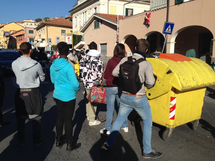 Imperia: ecco i nomi dei ventuno 'Forconi' indagati dalla Procura per i fatti del dicembre 2013 Imperia: ecco i nomi dei ventuno 'Forconi' indagati dalla Procura per i fatti del dicembre 2013