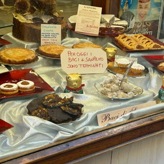 Il Bacio di Sanremo protagonista del weekend dell’Immacolata: tra turisti e sold-out, il dolce simbolo della città conquista tutti