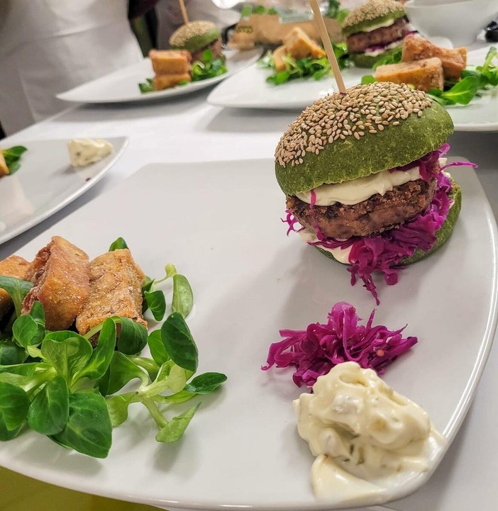 Pasto fuori casa e alimentazione sana... missione impossibile?