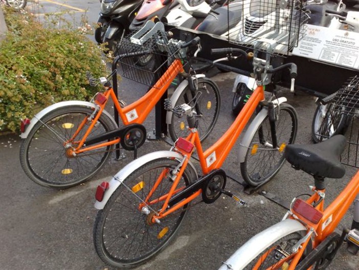Il 'Rompiballe' a Bordighera per il 'Bici sharing' che si è... 'arrugginito'!