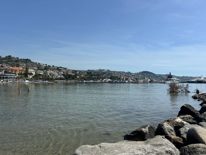 Sanremo, revocato il divieto di balneazione nell’area Trento Trieste dopo le analisi Arpal