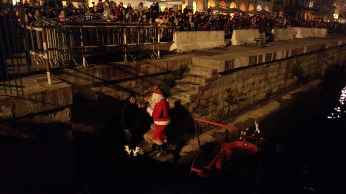 Imperia: lunedì 24 dicembre alle 15.30 in Calata Cuneo torna l'appuntamento con il 'Babbo Natale Sud'