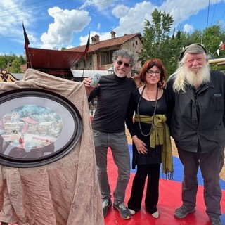 "A ognuno i suoi sogni": la poesia del Cirque Bidon al Baladin Open Garden di Piozzo (VIDEO) "A ognuno i suoi sogni": la poesia del Cirque Bidon al Baladin Open Garden di Piozzo (VIDEO)