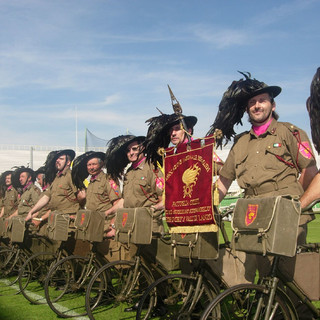 Bordighera: anche la Pattuglia dei Bersaglieri Ciclisti di Ciriè alla 'Notte Tricolore'