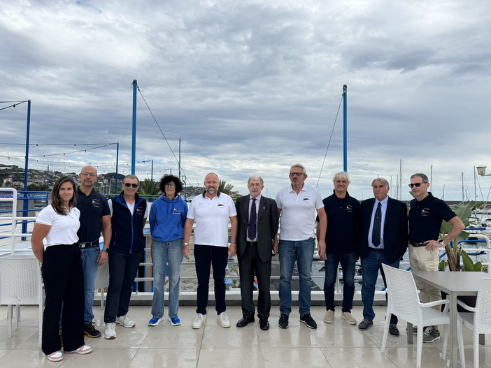 Il candidato presidente alla Regione Liguria Marco Bucci a pranzo alla Clubhouse della Canottieri Sanremo Il candidato presidente alla Regione Liguria Marco Bucci a pranzo alla Clubhouse della Canottieri Sanremo