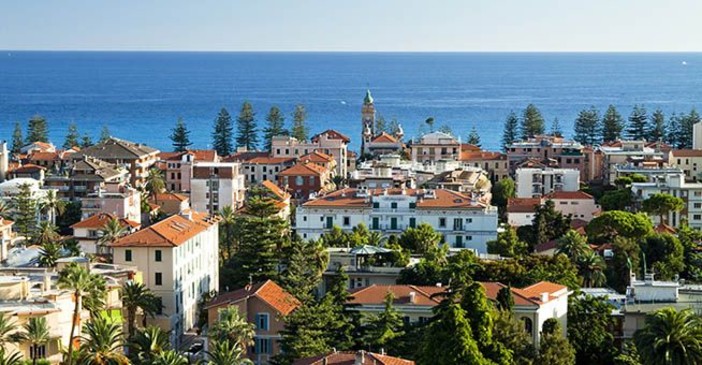 Bordighera: a breve la 25a edizione della "Befana Bordigotta", una bella occasione per fare affari! Bordighera: a breve la 25a edizione della "Befana Bordigotta", una bella occasione per fare affari!
