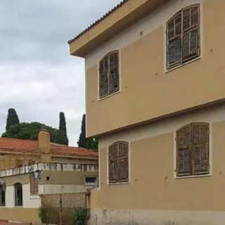 Bordighera, dormivano all'interno della struttura: sbarrati gli accessi dell'ex Bel Sit