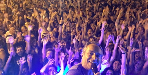 San Bartolomeo al Mare: proseguono per tutta la settimana gli eventi dell'estate, martedì in piazza con Gianni Rossi