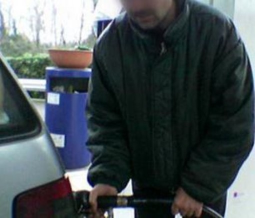 Sanremo: invece di 2 cent l'aumento della benzina è superiore, la protesta di un lettore Sanremo: invece di 2 cent l'aumento della benzina è superiore, la protesta di un lettore