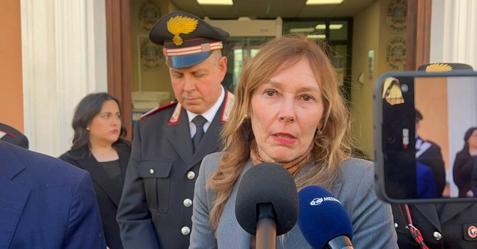 Bimba morta a Bordighera, attesi gli esiti dell’autopsia. Le due sorelle restano in struttura protetta: "La madre non ha contatti con loro da 3 mesi"