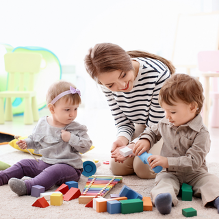 Incontri informativi gratuiti per aspiranti Babysitter e Assistenti alla persona Incontri informativi gratuiti per aspiranti Babysitter e Assistenti alla persona