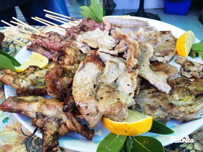 Comincia oggi il "pranzo anticrisi" del Bahama Star: primo, secondo, contorno e caffè a 12 euro!