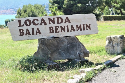 Con un week end da tutto esaurito è partita l’avventura di Paolo e Barbara nel temporary restaurant a Baia Beniamin Con un week end da tutto esaurito è partita l’avventura di Paolo e Barbara nel temporary restaurant a Baia Beniamin