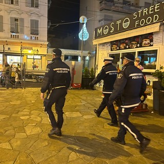 Sanremo, blitz delle forze dell’ordine in centro, Fdi: "Gratitudine alle forze dell'ordine" Sanremo, blitz delle forze dell’ordine in centro, Fdi: "Gratitudine alle forze dell'ordine"