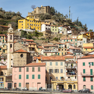 Badalucco: 12 giugno primo consiglio comunale in piazza, numerose novità in vista a partire dai numeri della maggioranza Badalucco: 12 giugno primo consiglio comunale in piazza, numerose novità in vista a partire dai numeri della maggioranza