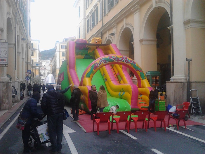 Imperia: grande partecipazione per la 23ma edizione della Befana Imperiese, tutte le foto